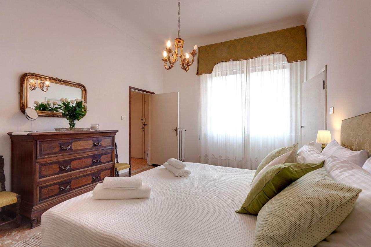 Historical Apartment Spectacular Arno View With Balcony From 12 Th Century. フィレンツェ エクステリア 写真
