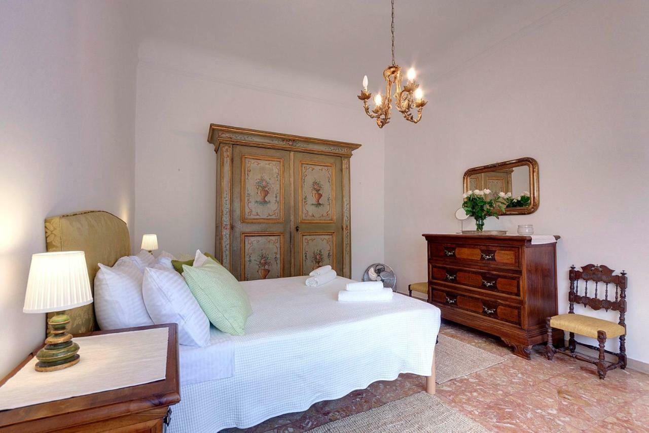 Historical Apartment Spectacular Arno View With Balcony From 12 Th Century. フィレンツェ エクステリア 写真