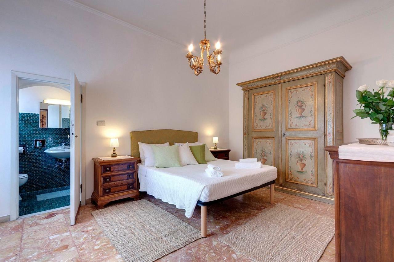 Historical Apartment Spectacular Arno View With Balcony From 12 Th Century. フィレンツェ エクステリア 写真