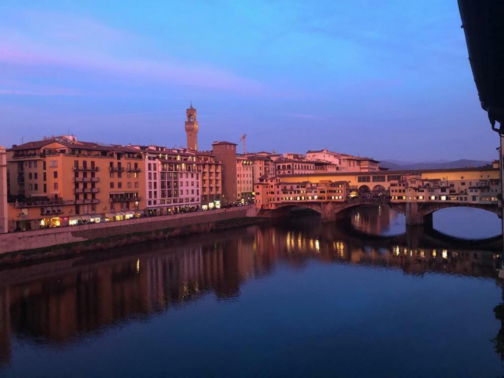 Historical Apartment Spectacular Arno View With Balcony From 12 Th Century. フィレンツェ エクステリア 写真